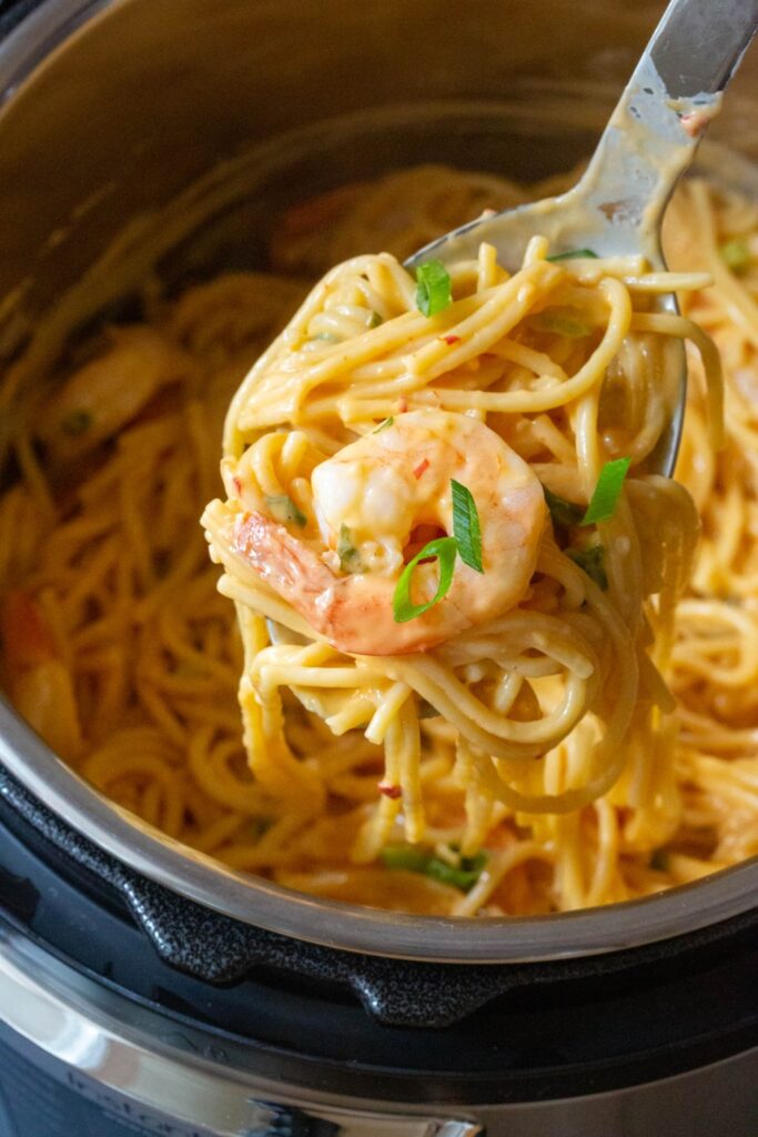 Easy Instant Pot Bang Bang Shrimp Pasta – carammelle