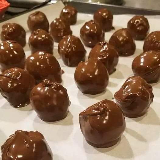 Chocolate Rice Krispie Balls – carammelle
